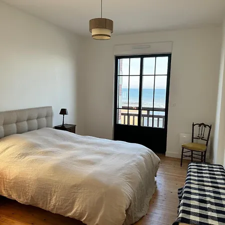 Maison D'exception Face A La Villa *