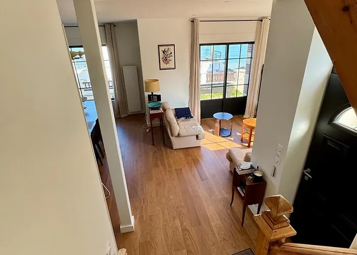 Maison D'exception Face A La