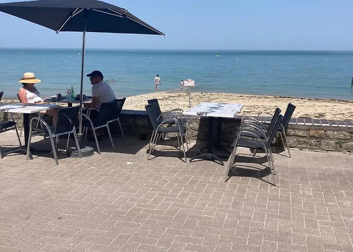 Maison D'exception Face A La *