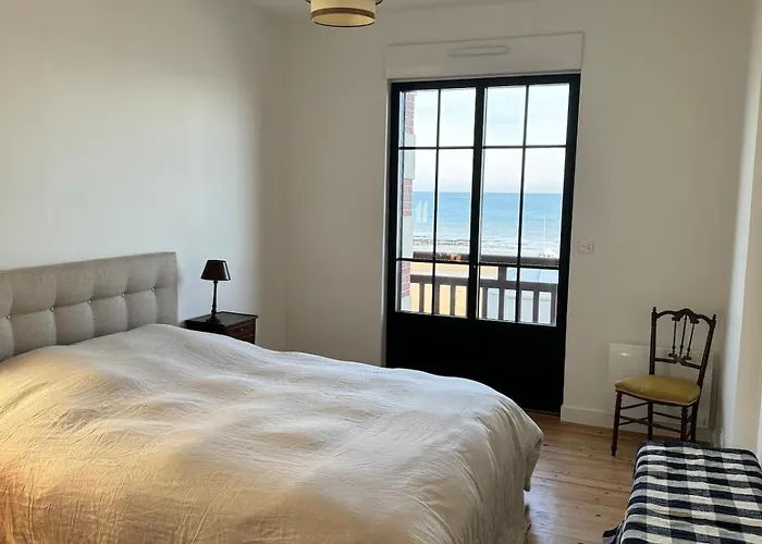 Maison D'exception Face A La Villa *